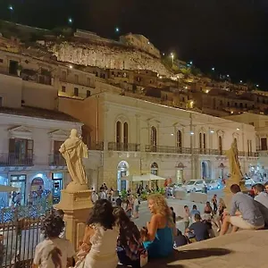 https://palazzo-santa-rosalia.sicilyhotelsitaly.net